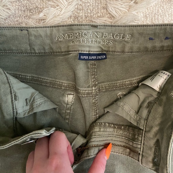 Green High Waisted Stretch American Eagle Shorts - Picture 6 of 6